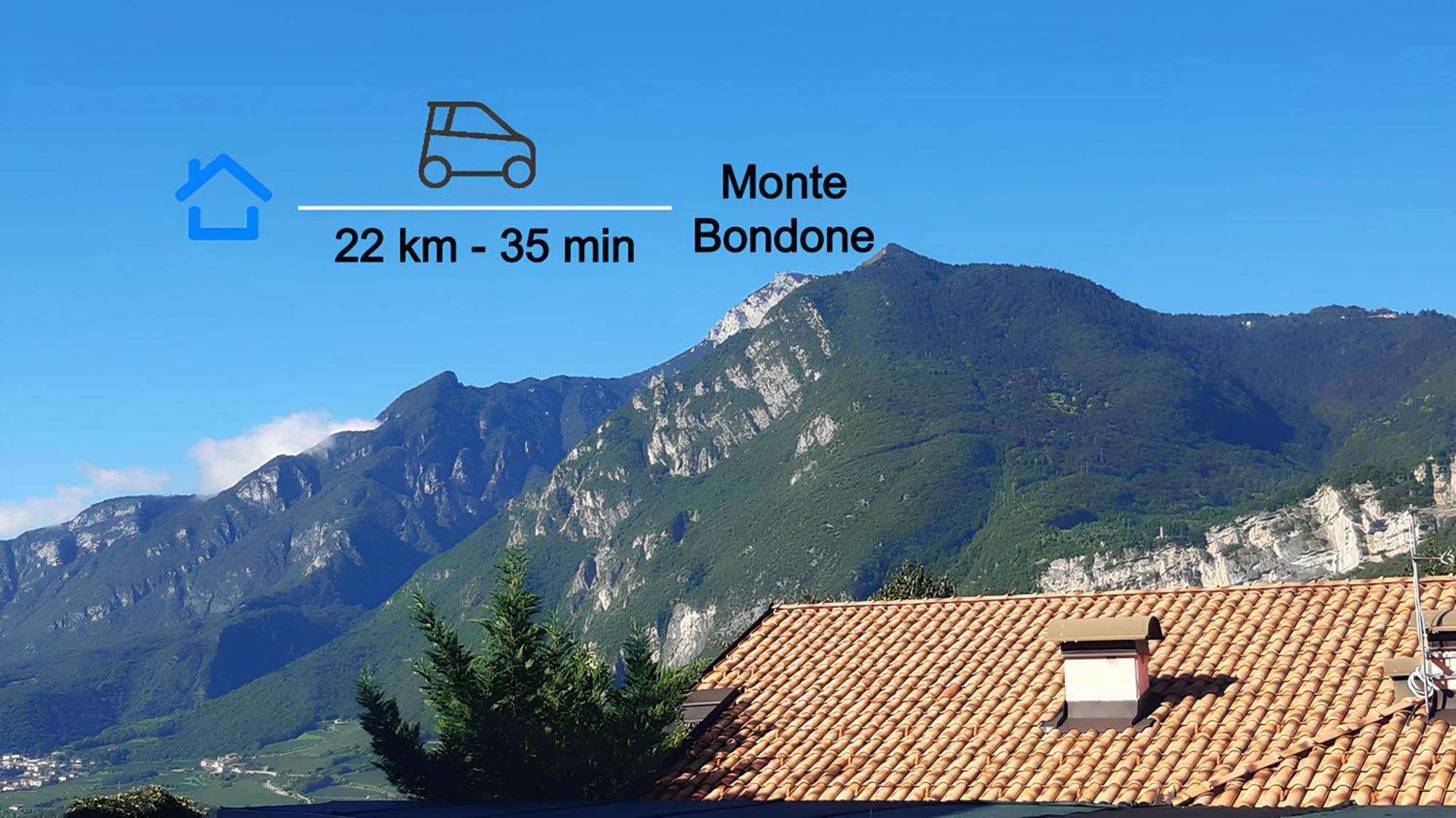 Over The Castle Apartment Trento Exterior photo